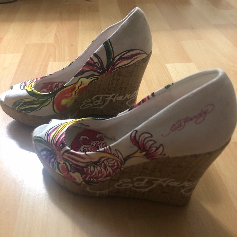 Ed Hardy wedges ... SO CUTE!